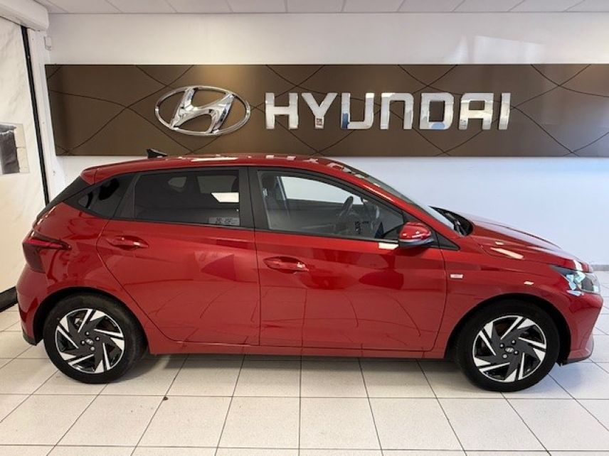 08000 : Hyundai Charleville-Mézières - SVTA - HYUNDAI i20 Intuitive - i20 III - Rouge - Boîte manuelle - Essence sans plomb