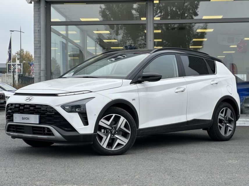 57200 : Hyundai Sarreguemines - Theobald Automobiles - HYUNDAI Bayon - Bayon - Polar White/Toit/rétros Black - Traction - Essence/Micro-Hybride