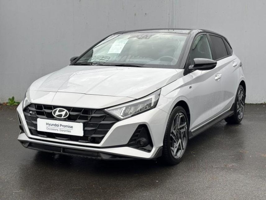 56600 : Hyundai Lorient - Auto Océane - HYUNDAI i20 - i20 - Lumen Gray Métal/Toit+rétros Black - Traction - Essence