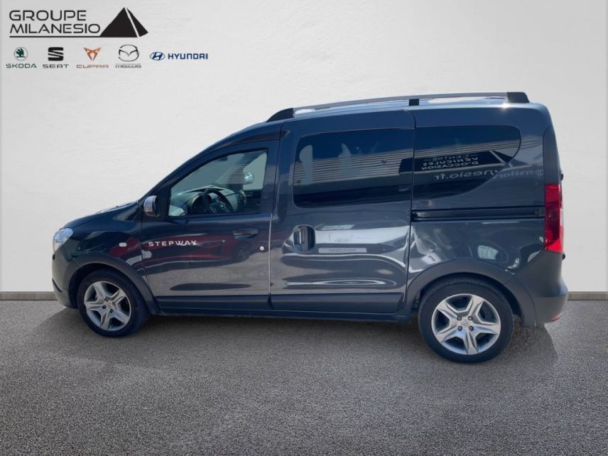 13290 : Hyundai Aix en Provence - Cap Milanesio - DACIA DOKKER Stepway - DOKKER - Gris - Boîte manuelle - Diesel