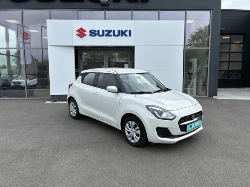 14400 : Hyundai Bayeux - Trajectoire Automobiles - SUZUKI Swift - Swift - Pure White Pearl métallisé - Traction - Essence/Micro-Hybride