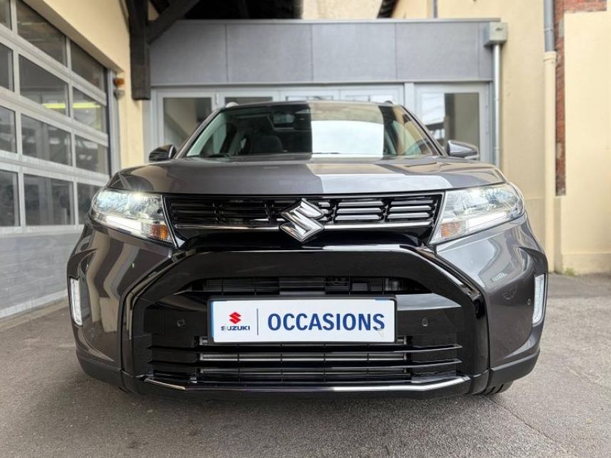 78000 : Hyundai Versailles - SOCOHY - SUZUKI Vitara - Vitara - Titan Dark Gray Pearl métallisé - Traction - Essence/Micro-Hybride