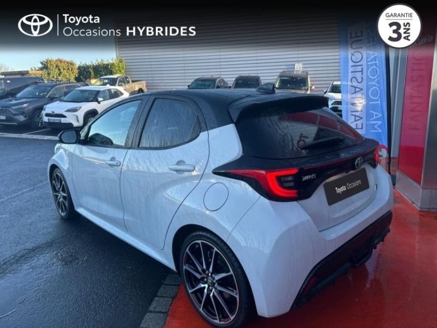 50000 : Hyundai Saint-Lô - GCA - TOYOTA Yaris - Yaris - Bi ton gris chrome   noir - Traction - Hybride : Essence/Electrique