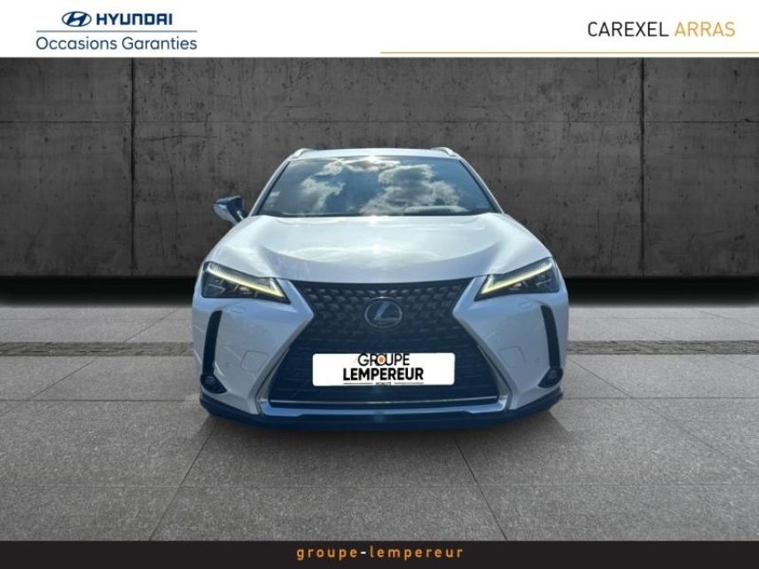 62800 : Hyundai Lens - Groupe Lempereur - LEXUS UX - UX - Blanc Arctique métallisé - Traction - Hybride : Essence/Electrique