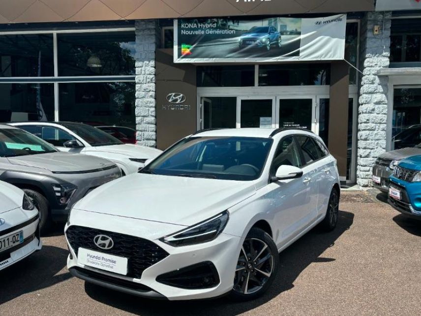 89100 : Hyundai Sens - APS - HYUNDAI i30 SW - i30 SW - Serenity White métal - Traction - Essence