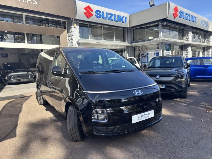 89100 : Hyundai Sens - APS - HYUNDAI Staria - Staria - Abyss Black Perlée - Traction - Electrique