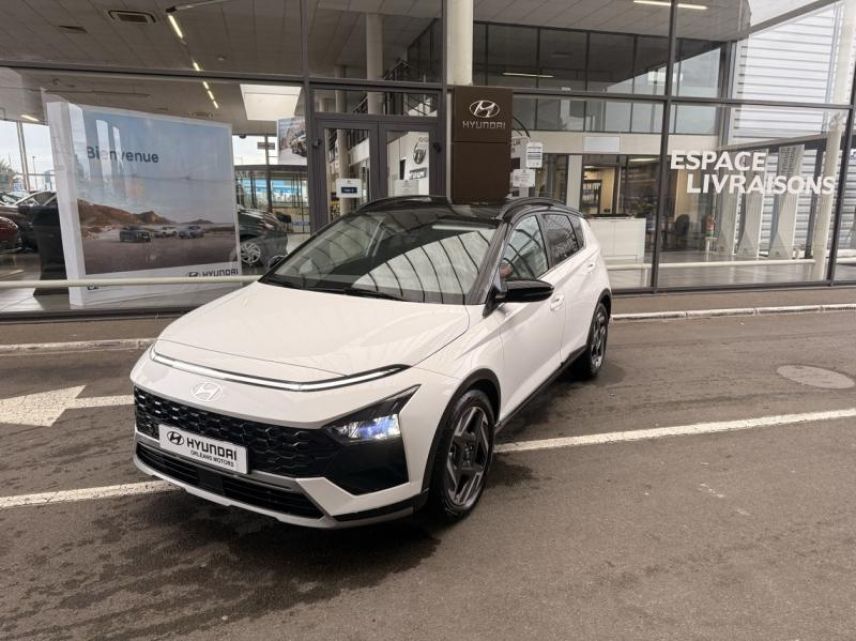 45000 : Hyundai Orléans Motors - HYUNDAI Bayon - Bayon - Atlas White Métal/Toit+rétros Black - Traction - Essence