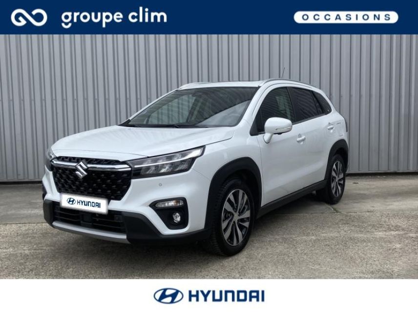 40990 : Hyundai Dax - i-AUTO - SUZUKI S-Cross - S-Cross - Cool White Pearl métallisé - Transmission intégrale - Hybride : Essence/Electrique