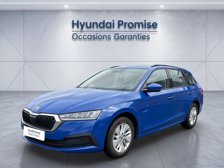 49300 : Hyundai Cholet - Océane Auto - SKODA OCTAVIA COMBI Business - OCTAVIA IV - Bleu - Automate sequentiel - Diesel