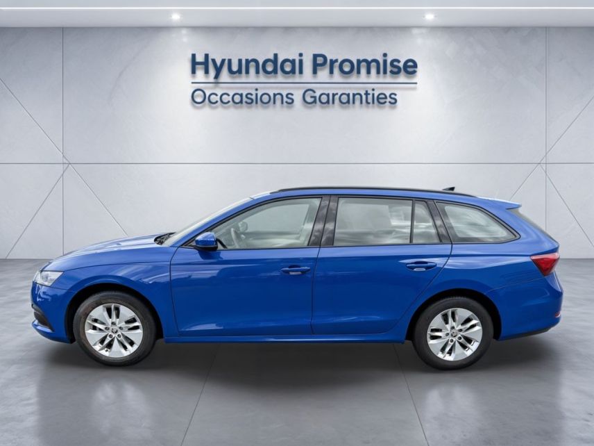 49300 : Hyundai Cholet - Océane Auto - SKODA OCTAVIA COMBI Business - OCTAVIA IV - Bleu - Automate sequentiel - Diesel