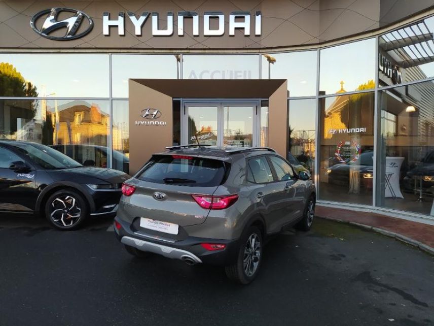 19100 : Hyundai Brive-la-Gaillarde - Garage Pouget - KIA Stonic - Stonic - Blanc - Traction - Essence