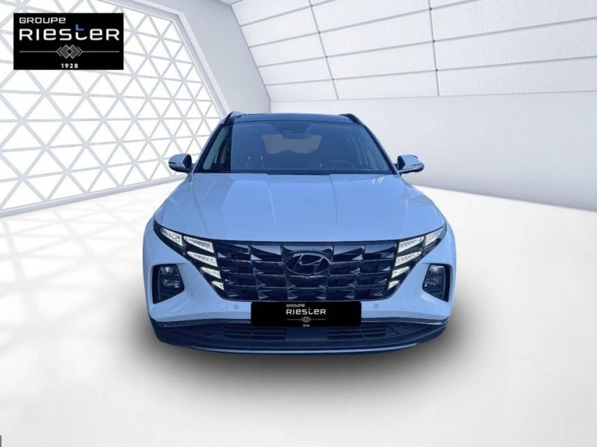 77100 : Hyundai Meaux - Protea by Riester - HYUNDAI TUCSON Executive - TUCSON IV - BLANC - Boîte automatique - Essence / Courant électrique