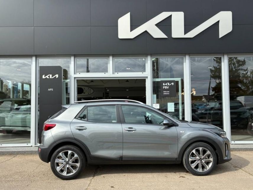 89100 : Hyundai Sens - APS - KIA Stonic - Stonic - Gris Météore métallisé - Traction - Essence