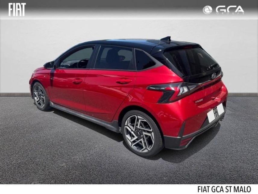 35400 : Hyundai Saint-Malo - GCA - HYUNDAI i20 - i20 - Dragon Red Métal/Toit+rétros Black - Traction - Essence