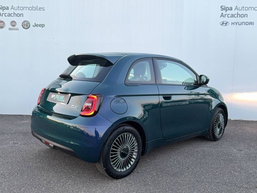 33260 : Hyundai Arcachon - Sipa Automobiles - FIAT 500e BERLINE MY22 SERIE 1 STEP 2 Icône - 500 III ELECTRIQUE - Gris - Automate à fonct. Continu - Courant électrique