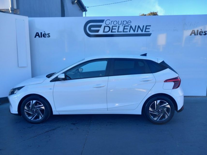 30100 : Hyundai Alès - Auto Hall - HYUNDAI i20 Intuitive - i20 III - Blanc - Automate sequentiel - Essence sans plomb
