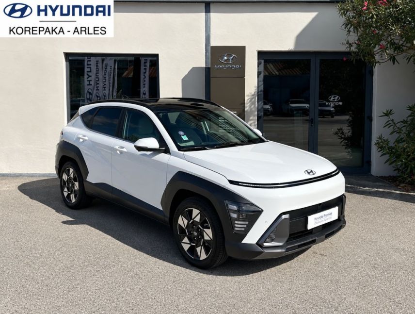 13200 : HYUNDAI Arles - Lexa Automobile - HYUNDAI KONA Executive - KONA II - Blanc - Automate sequentiel - Essence / Courant électrique