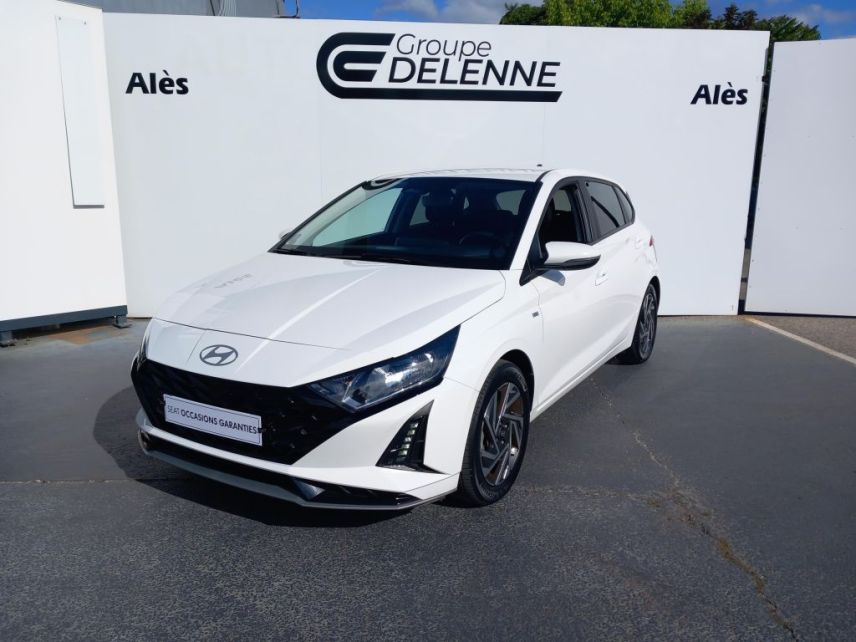 30100 : Hyundai Alès - Auto Hall - HYUNDAI i20 Intuitive - i20 III - Blanc - Automate sequentiel - Essence sans plomb
