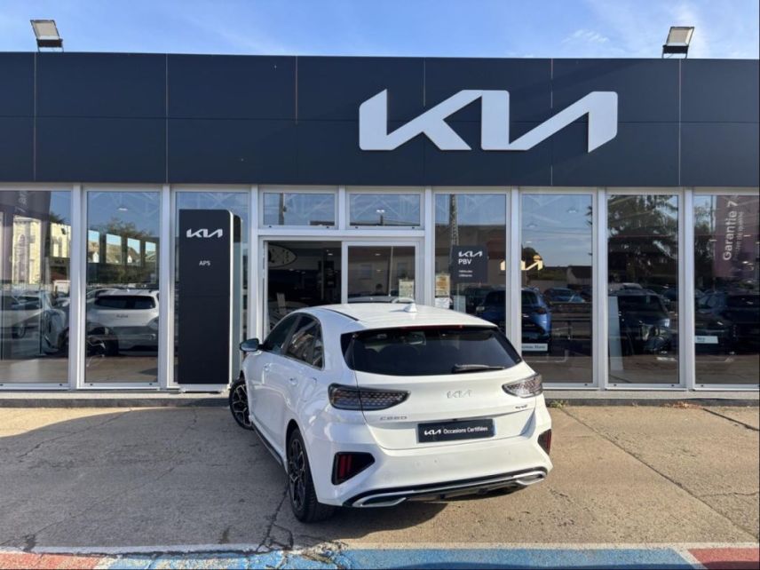89100 : Hyundai Sens - APS - KIA Ceed - Ceed - Blanc Sensation nacré - Traction - Essence