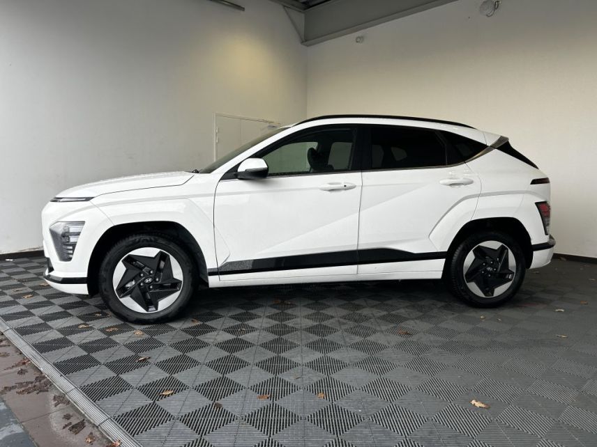 85000 : Hyundai MoceanRent | La Roche-sur-Yon - Océane Auto - HYUNDAI KONA Creative - KONA II - Blanc - Automate sequentiel - Essence / Courant électrique