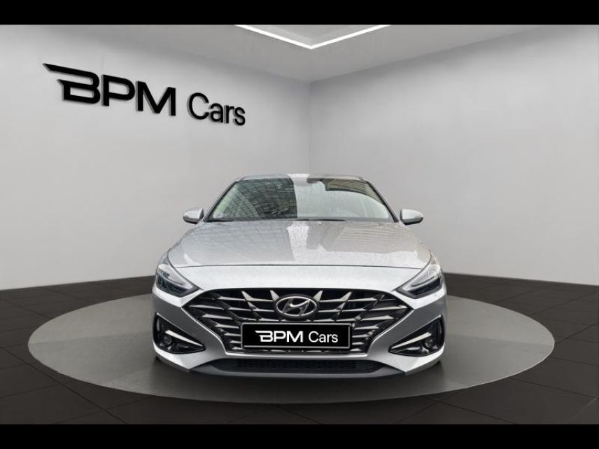 92250 : Hyundai La Garenne-Colombes - BPM Cars - HYUNDAI i30 - i30 - Shimmering Silver Métal - Traction - Essence/Micro-Hybride