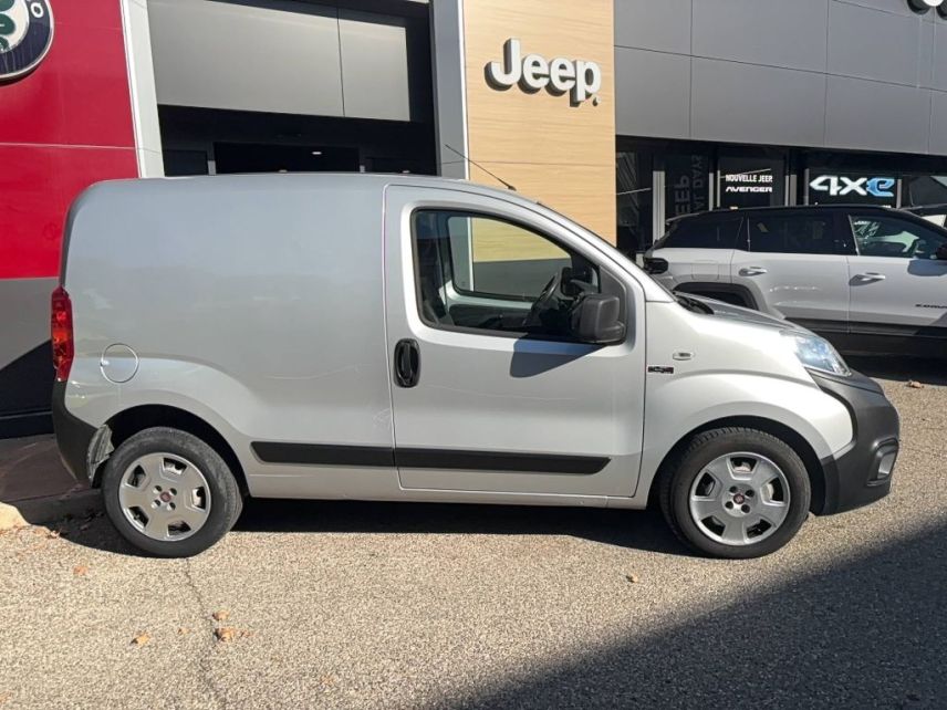 04100 : Hyundai Manosque - Pedinielli - FIAT FIORINO PACK MP3 CLIM - FIORINO - Gris - Boîte manuelle - Diesel