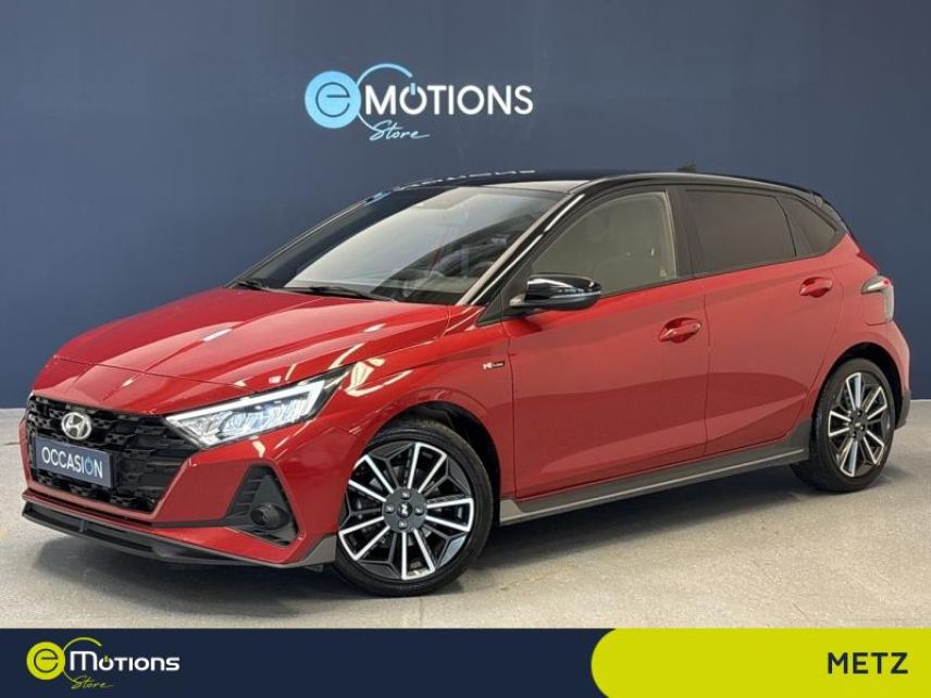 57100 : Hyundai Thionville - Théobald Automobiles - HYUNDAI i20 - i20 - Dragon Red Métal/Toit/rétro Black - Traction - Essence/Micro-Hybride