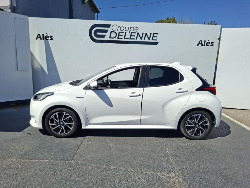 30100 : Hyundai Alès - Auto Hall - TOYOTA YARIS HYBRIDE MY20 Design - YARIS IV - Blanc - Automate à fonct. Continu - Essence / Courant électrique