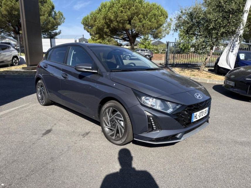 56000 : Hyundai Vannes - Park Lann Automobiles - HYUNDAI i20 - i20 - Aurora Gray Métal - Traction - Essence