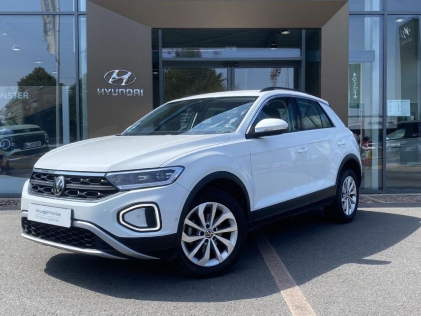 59640 : Hyundai Dunkerque - Europ'Auto - VOLKSWAGEN T-Roc - T-Roc - Blanc Pur - Traction - Essence