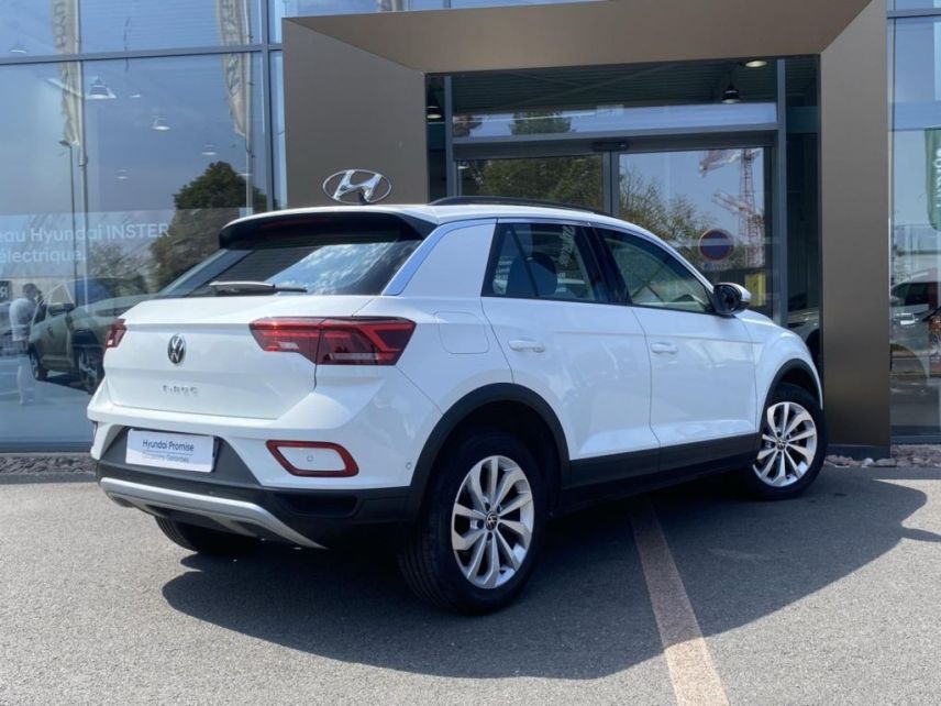 59640 : Hyundai Dunkerque - Europ'Auto - VOLKSWAGEN T-Roc - T-Roc - Blanc Pur - Traction - Essence