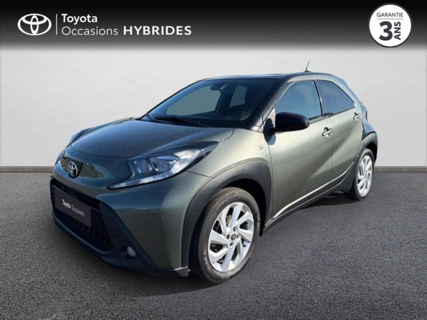 50000 : Hyundai Saint-Lô - GCA - TOYOTA Aygo X - Aygo X - Bi-Ton Vert Cardamome métal/Toit noir - Traction - Essence