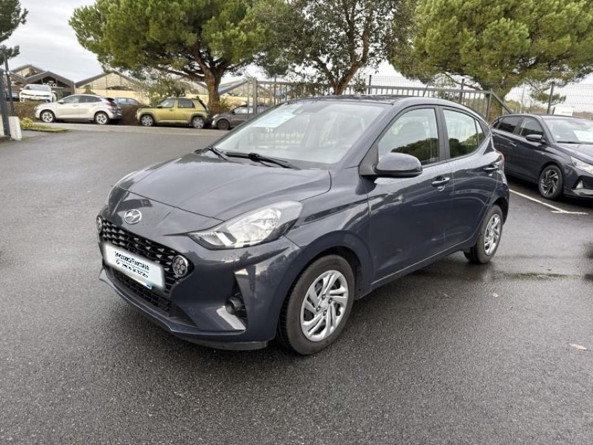 56000 : Hyundai Vannes - Park Lann Automobiles - HYUNDAI i10 - i10 - Phantom Black Métal - Traction - Essence