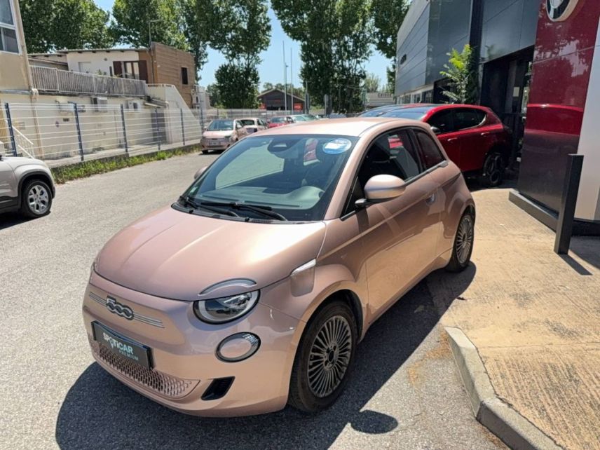 04100 : Hyundai Manosque - Pedinielli - FIAT 500e BERLINE MY22 SERIE 1 STEP 1 Action Plus - 500 III ELECTRIQUE - Rose Gold - Automate à fonct. Continu - Courant électrique