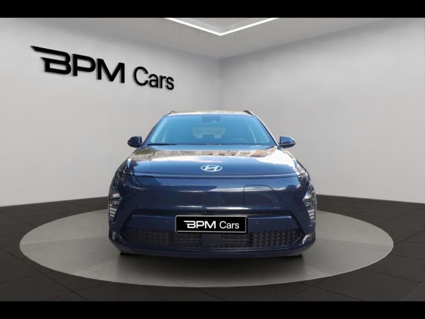 92250 : Hyundai La Garenne-Colombes - BPM Cars - HYUNDAI Kona - Kona - Sailing Blue métallisé - Traction - Electrique