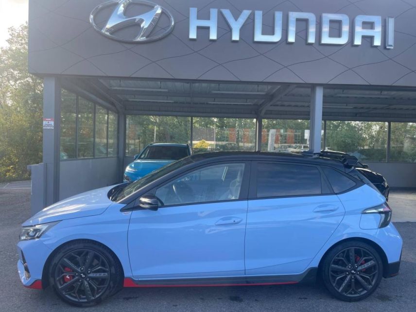 64100 : Hyundai Bayonne - Oceanic Auto - HYUNDAI i20 - i20 - Performance Blue/Toit/rétro Black - Traction - Essence
