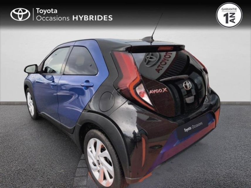 50000 : Hyundai Saint-Lô - GCA - TOYOTA Aygo X - Aygo X - Bi ton bleu genievre   noir - Traction - Essence