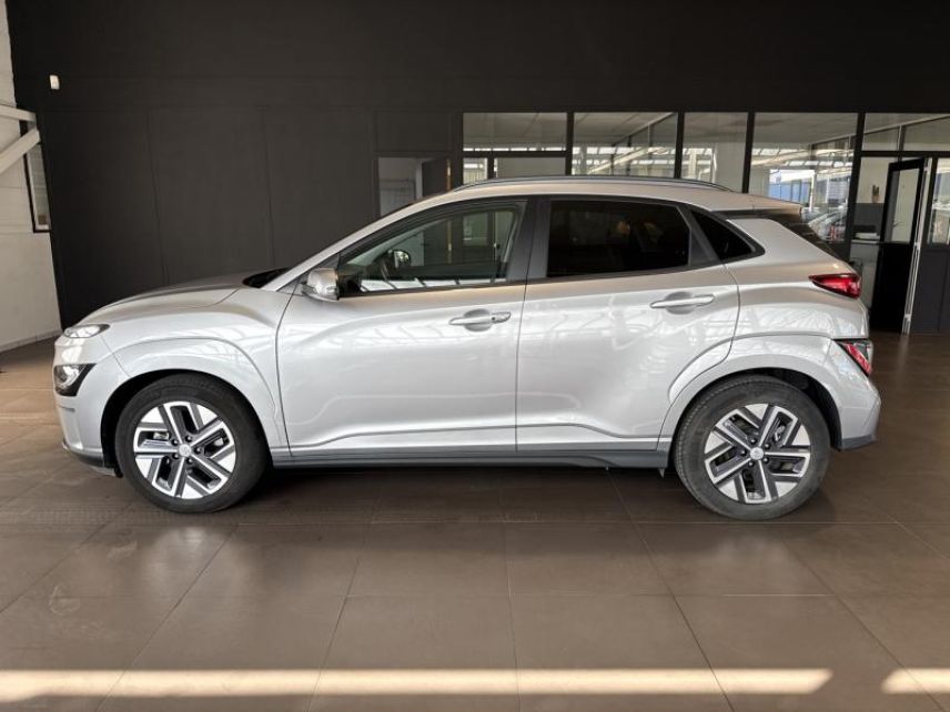 57685 : Hyundai Metz - Theobald Automobiles - HYUNDAI Kona - Kona - Shimmering Silver Métal - Traction - Electrique