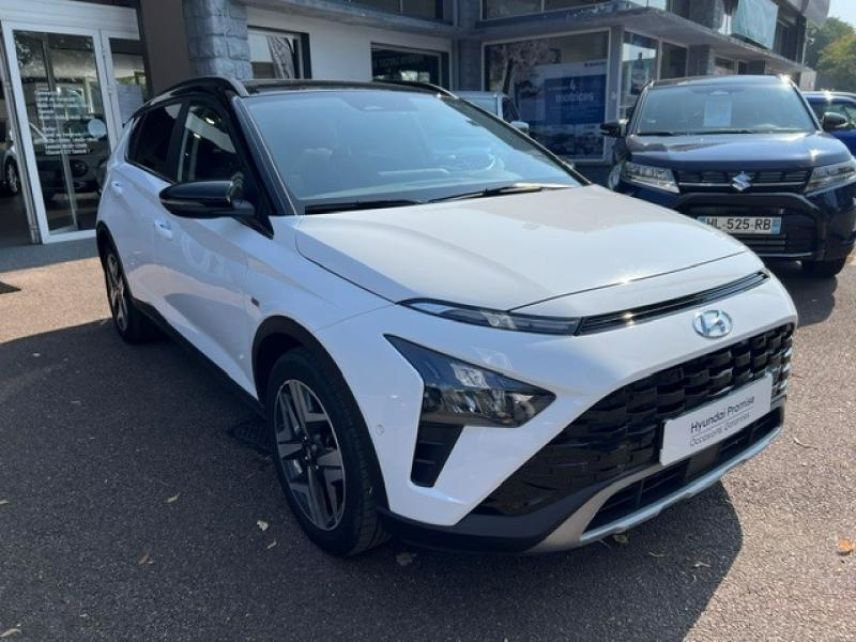 89100 : Hyundai Sens - APS - HYUNDAI Bayon - Bayon - Atlas White/Toit/rétros Black - Traction - Essence/Micro-Hybride