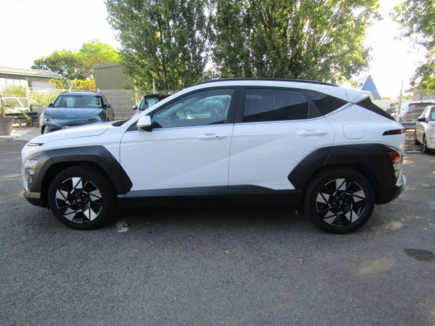 91100 : Hyundai Corbeil-Essonnes - CAP Fournier - HYUNDAI KONA Creative - KONA II - Blanc - Automate sequentiel - Essence / Courant électrique