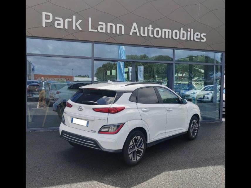 56000 : Hyundai Vannes - Park Lann Automobiles - HYUNDAI Kona - Kona - Atlas White Métal - Traction - Electrique