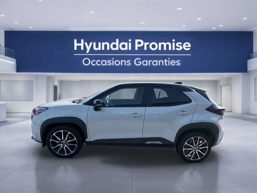 49300 : Hyundai Cholet - Océane Auto - TOYOTA YARIS CROSS HYBRIDE GR SPORT - YARIS CROSS - Blanc - Automate à fonct. Continu - Essence / Courant électrique