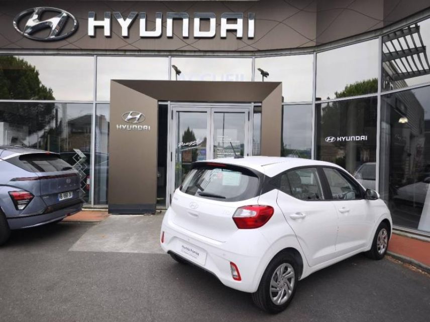 19100 : Hyundai Brive-la-Gaillarde - Garage Pouget - HYUNDAI i10 - i10 - Atlas White - Traction - Essence