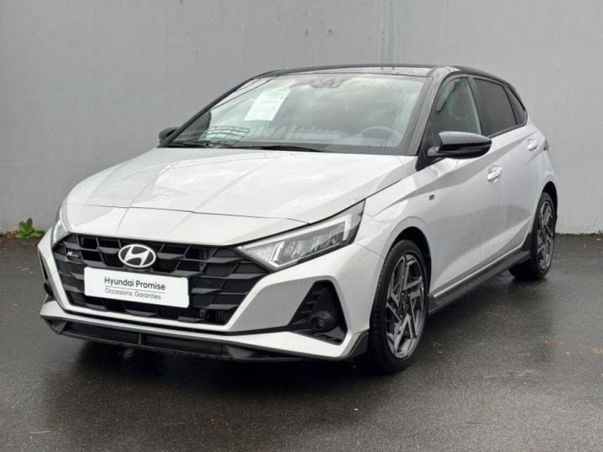 56600 : Hyundai Lorient - Auto Océane - HYUNDAI i20 - i20 - Lumen Gray Métal/Toit+rétros Black - Traction - Essence