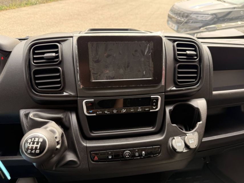 04100 : Hyundai Manosque - Pedinielli - FIAT DUCATO FOURGON PACK PRO LOUNGE CONNECT - DUCATO IV - Blanc - Boîte manuelle - Diesel