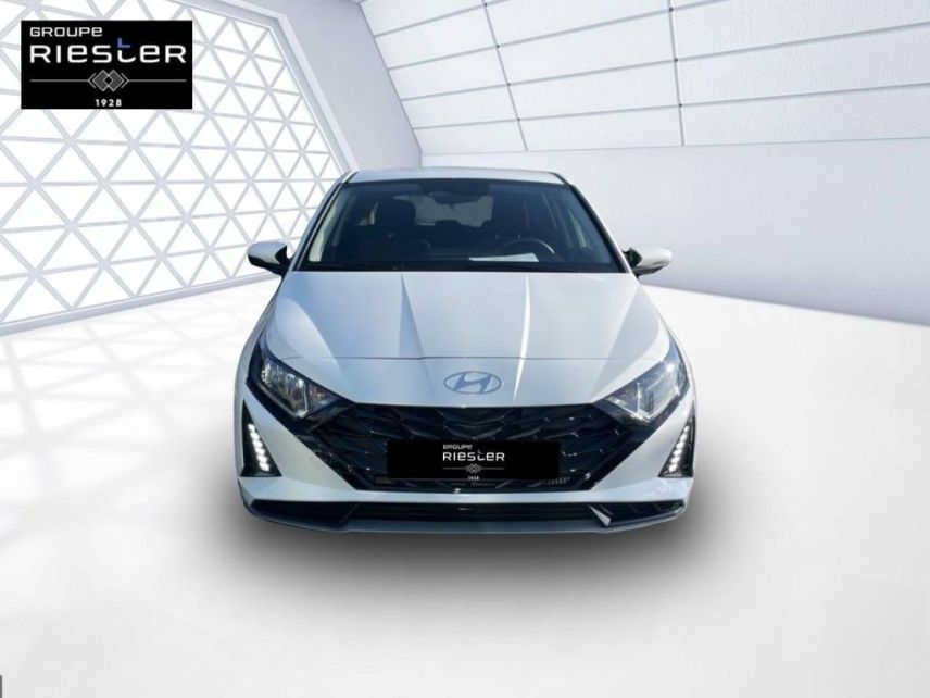 77600 : Hyundai Bussy-Saint-Georges - Protea by Riester - HYUNDAI i20 Intuitive - i20 III - BLANC - Automate sequentiel - Essence sans plomb