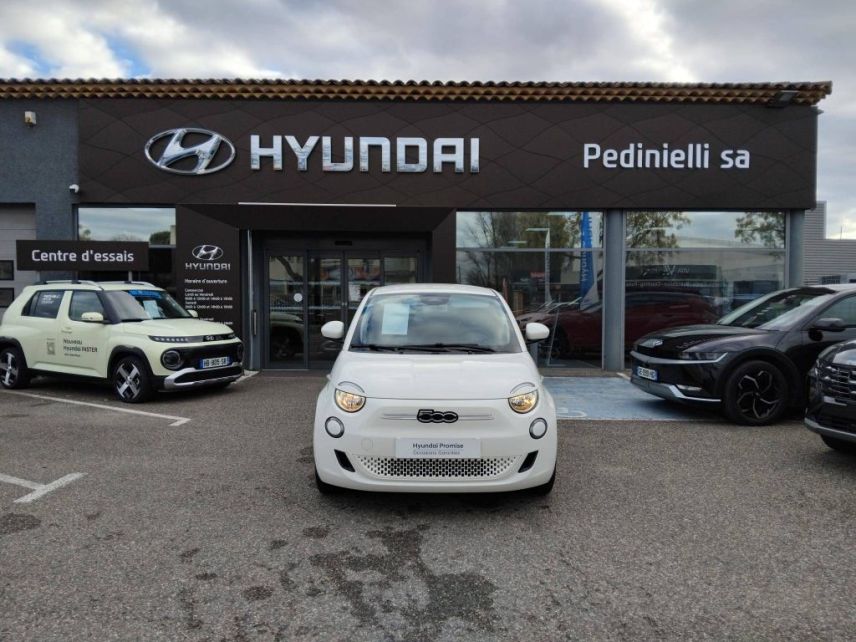 84120 : Hyundai PERTUIS - SA PEDINIELLI - FIAT 500e BERLINE MY22 SERIE 1 STEP 2 Action - 500 III - Blanc - Automate à fonct. Continu - Courant électrique