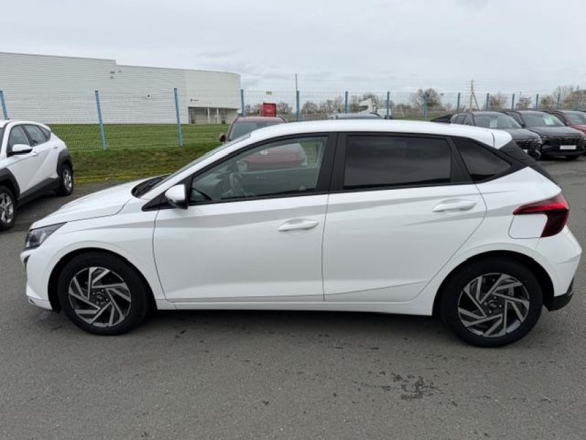 49300 : Hyundai Cholet - Océane Auto - HYUNDAI i20 Intuitive - i20 III - Blanc - Boîte manuelle - Essence sans plomb