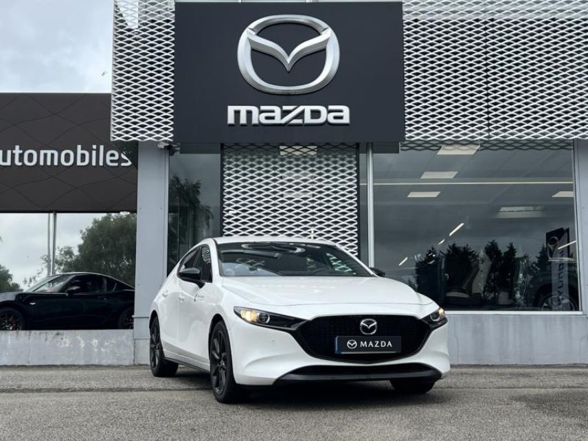 29000 : Hyundai Quimper - Iroise Automobiles - MAZDA Mazda 3 - Mazda 3 - Blanc - Traction - Essence/Micro-Hybride