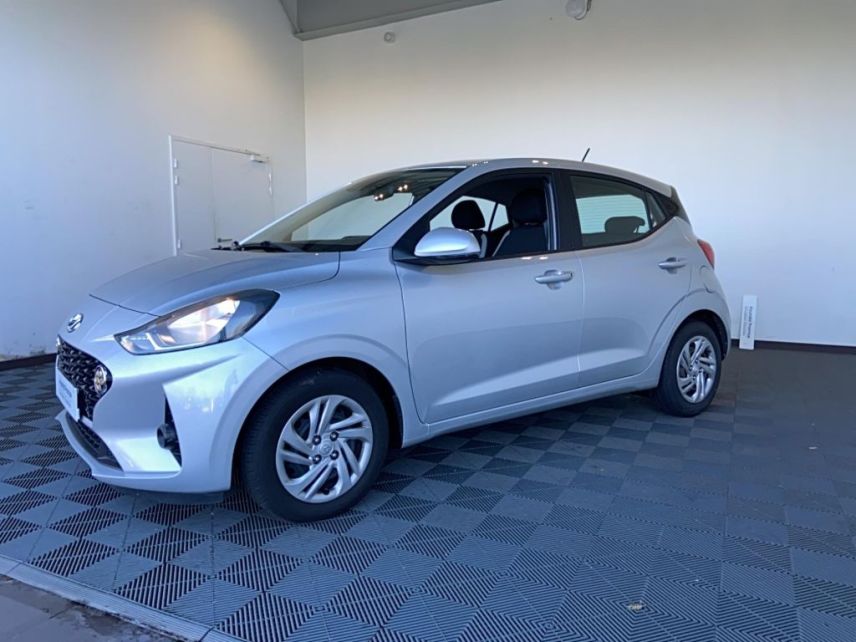 85000 : Hyundai MoceanRent | La Roche-sur-Yon - Océane Auto - HYUNDAI i10 Intuitive - i10 III - Gris - Boîte manuelle - Essence sans plomb